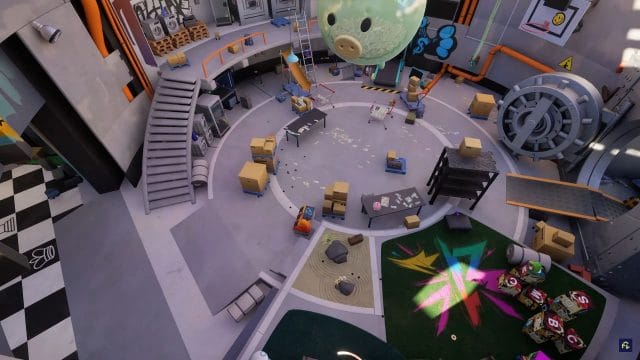 débloquez le coffre fort de cash cleaner : 5 astuces surprenantes Salle de jeux colorée avec boîtes et décorations.