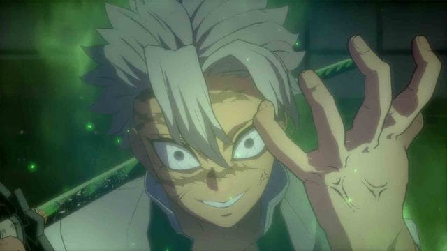 Personnage d'anime aux cheveux blancs avec un sourire.