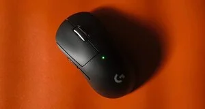 Erreur fatale: choisir l’original ? La PRO X SUPERLIGHT 2c l’écrase (voici pourquoi)