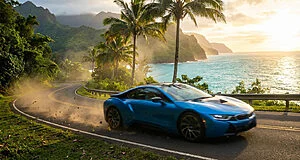 Voiture bleue sur route côtière au coucher de soleil.