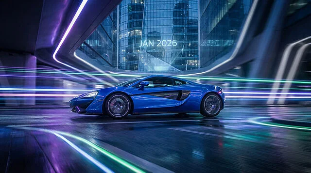 electric blue speed futuristic city ride jan 2026 Voiture de sport bleue en mouvement rapide.