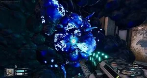 Créature extraterrestre lumineuse dans un jeu vidéo futuriste.