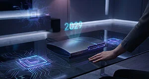 Console PS6 futuriste sur table en verre avec des hologrammes de circuits brillants et l'année 2029. Une main à côté.