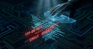 Une main gantée manipulant une interface numérique holographique affichant des données et des lignes de code complexes.