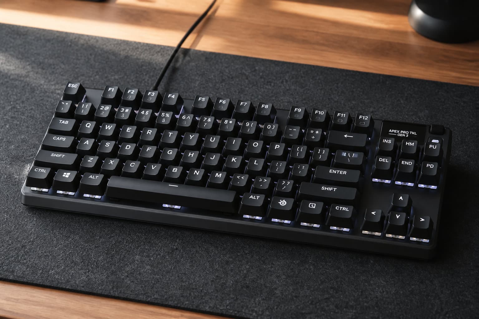 SteelSeries Apex Pro TKL GEN 3 : polyvalence et écran OLED intégré