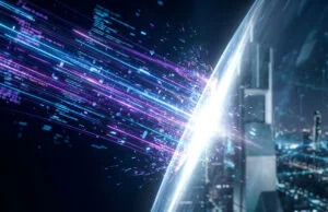 Fuites gta 6 cyberleek : la fin du piratage ? Visualisation abstraite de flux de données numériques bleus et violets percutant une barrière lumineuse au-dessus d'une ville.